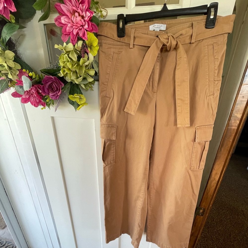 Ann Taylor Tan Wide-Leg Cargo Pants with Belt